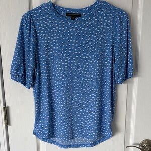 Banana Republic Blue Short Sleeve Tee with White Pattern